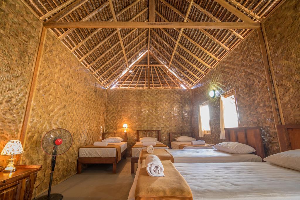 Full Moon Hostel Nusa Penida Rum bild