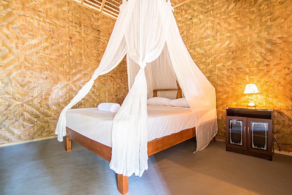 Full Moon Hostel Nusa Penida Rum bild