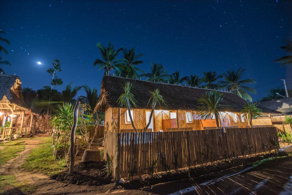 Full Moon Hostel Nusa Penida Rum bild