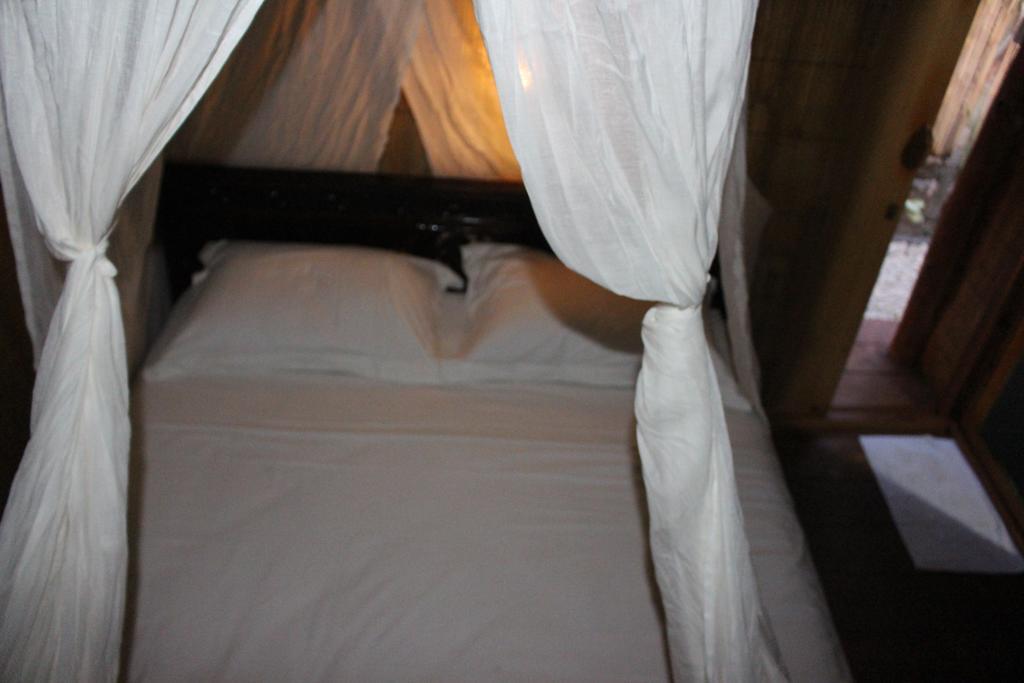 Full Moon Hostel Nusa Penida Exteriör bild